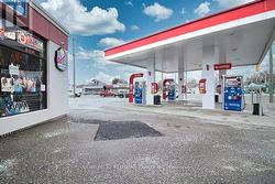 410 QUEEN STREET Chatham-Kent, ON N7M 2H9