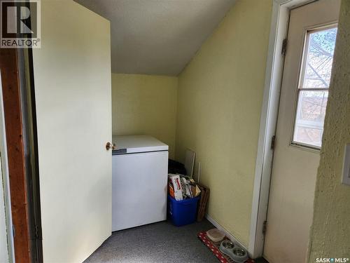 705 Main Street, Zenon Park, SK - Indoor Photo Showing Laundry Room