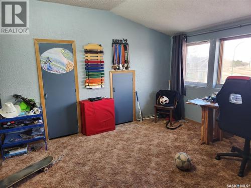 705 Main Street, Zenon Park, SK - Indoor