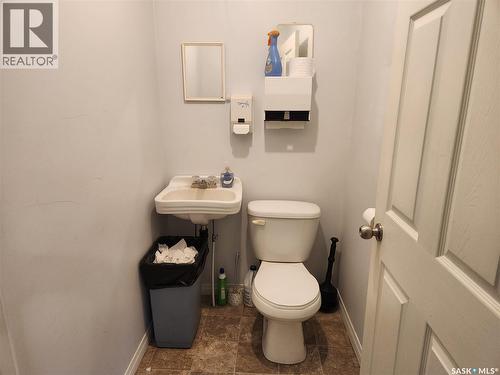 705 Main Street, Zenon Park, SK - Indoor Photo Showing Bathroom