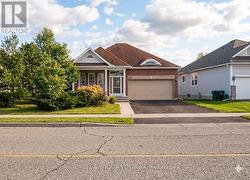 352 WEST RIDGE DRIVE Ottawa, ON K2S 2G8