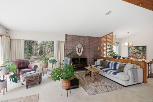 2687 Charles Rd, Nanaimo, BC 