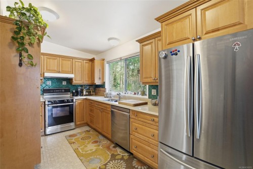 2687 Charles Rd, Nanaimo, BC 
