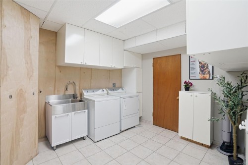 2687 Charles Rd, Nanaimo, BC 