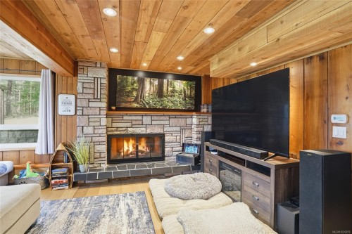 2687 Charles Rd, Nanaimo, BC 