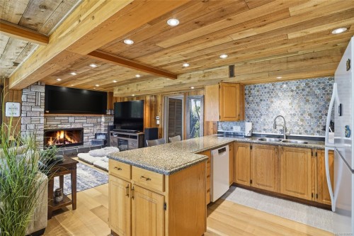 2687 Charles Rd, Nanaimo, BC 