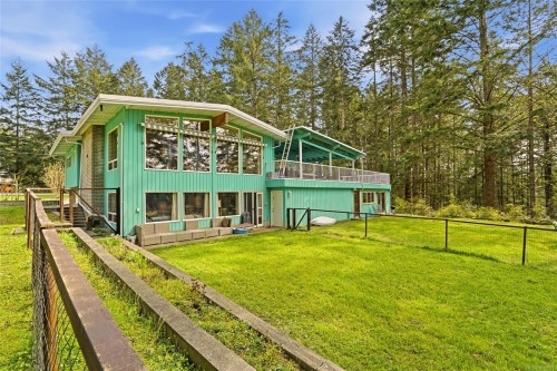 2687 Charles Rd, Nanaimo, BC 