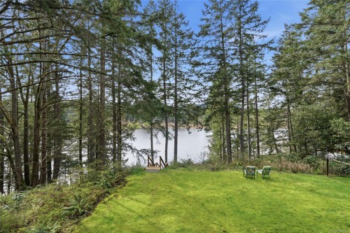 2687 Charles Rd, Nanaimo, BC 