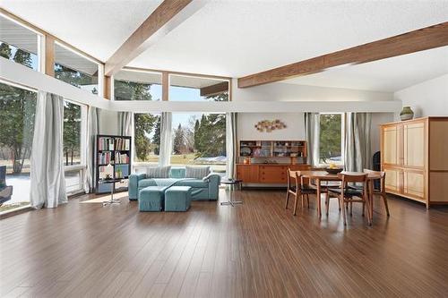 100 Agassiz Dr, Winnipeg, MB 