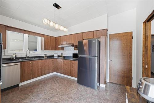 100 Agassiz Dr, Winnipeg, MB 