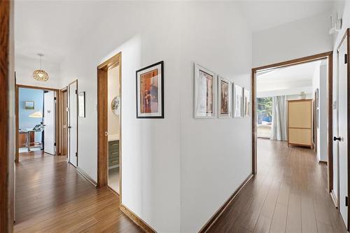 100 Agassiz Dr, Winnipeg, MB 