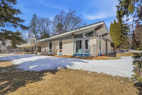 100 Agassiz Dr, Winnipeg, MB 