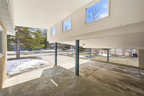 100 Agassiz Dr, Winnipeg, MB 