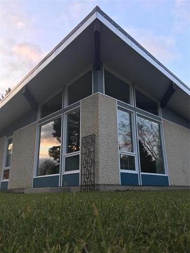 100 Agassiz Dr, Winnipeg, MB 