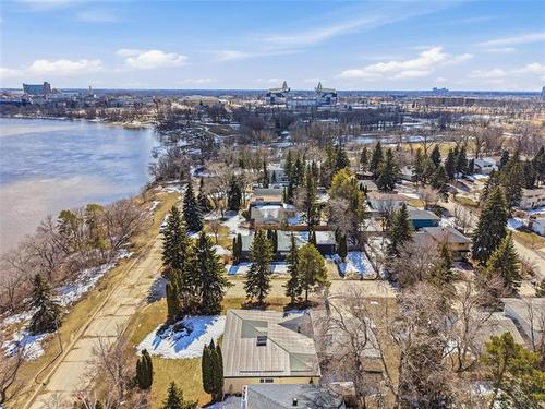 100 Agassiz Dr, Winnipeg, MB 