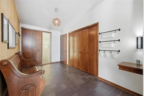 100 Agassiz Dr, Winnipeg, MB 