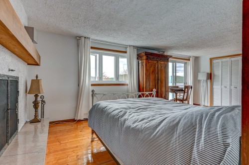 Chambre à coucher principale - 77 382E Avenue, Saint-Hippolyte, QC - Indoor Photo Showing Bedroom