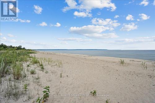 111 - 764 River Road E, Wasaga Beach, ON - Outdoor With View