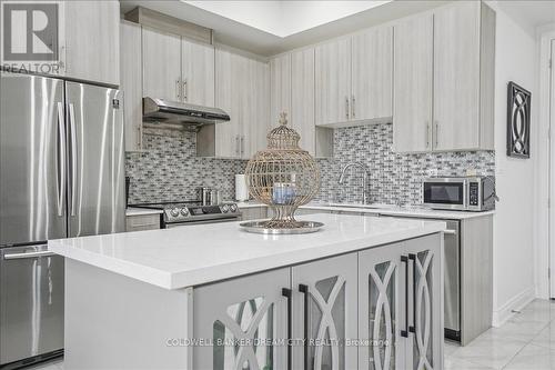 111 - 764 River Road E, Wasaga Beach, ON - Indoor Photo Showing Kitchen With Upgraded Kitchen