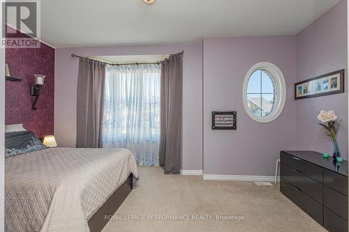 30 Summitview Drive, Ottawa, ON - Indoor Photo Showing Bedroom