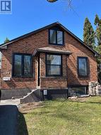 124 SANDOWN AVENUE Toronto, ON M1N 3W7