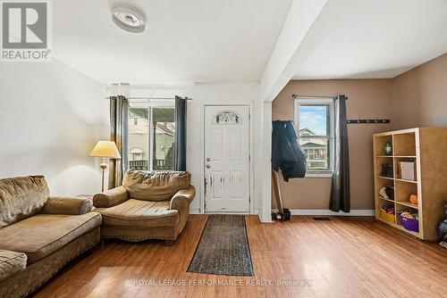 414 Gillespie Avenue, Cornwall, ON - Indoor Photo Showing Living Room
