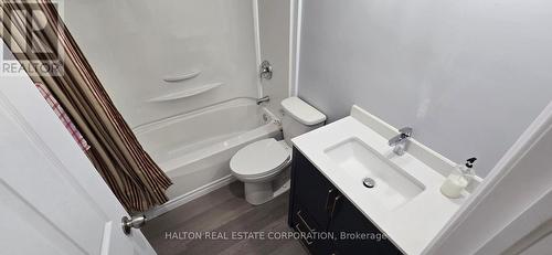 632 Beach Boulevard, Hamilton, ON - Indoor Photo Showing Bathroom