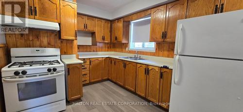632 Beach Boulevard, Hamilton, ON - Indoor Photo Showing Kitchen With Double Sink