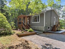 380 Hall Road South Greenwood, NS B0P 1R0