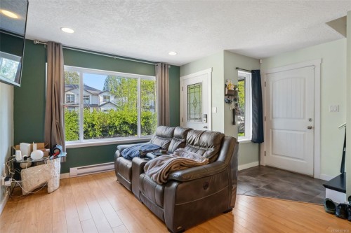 6896 Beaton Rd, Sooke, BC - Indoor Photo Showing Other Room