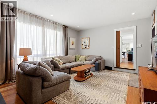 89 Patterson Drive, Regina, SK - Indoor Photo Showing Living Room