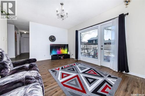 639 Redberry Road, Saskatoon, SK - Indoor Photo Showing Living Room