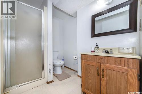 639 Redberry Road, Saskatoon, SK - Indoor Photo Showing Bathroom