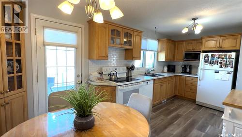 102 Government Road, Davidson, SK - Indoor Photo Showing Kitchen With Double Sink
