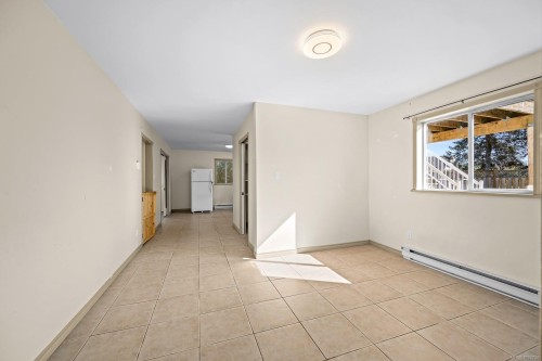 584 Torrence Rd, Comox, BC 