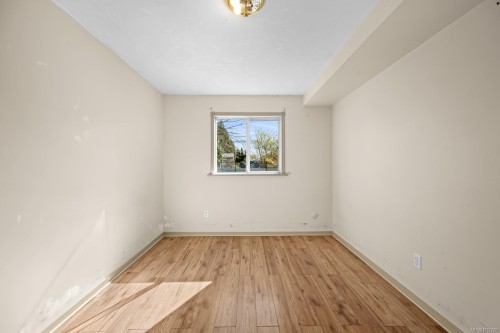 584 Torrence Rd, Comox, BC 