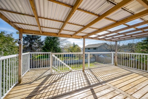 584 Torrence Rd, Comox, BC 