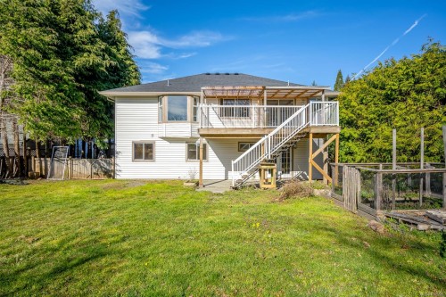 584 Torrence Rd, Comox, BC 
