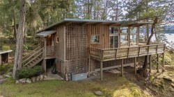 811 Canso Rd Gabriola Island, BC V0R 1X2