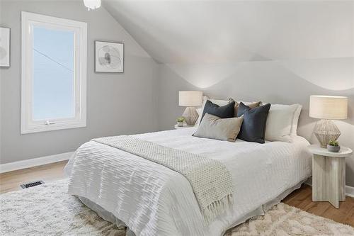 284 Perth Ave, Winnipeg, MB 