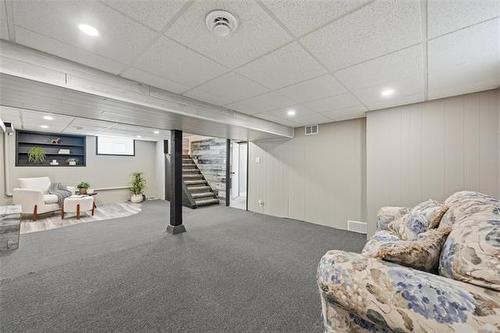 284 Perth Ave, Winnipeg, MB 