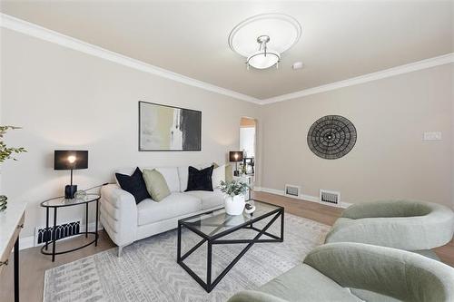 284 Perth Ave, Winnipeg, MB 