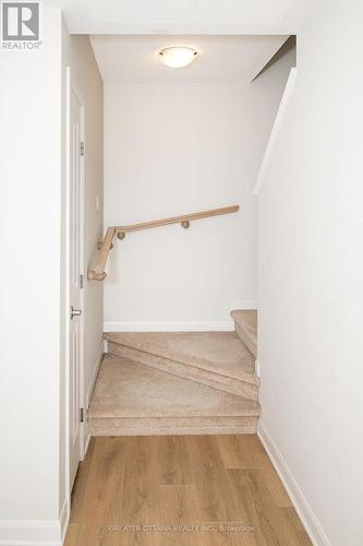 16 - 415 Eldorado Private, Ottawa, ON - Indoor Photo Showing Other Room