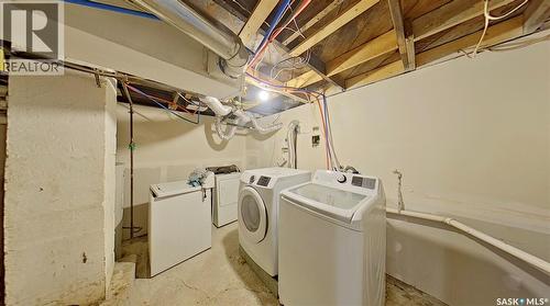 651 Queen Street, Regina, SK - Indoor Photo Showing Laundry Room
