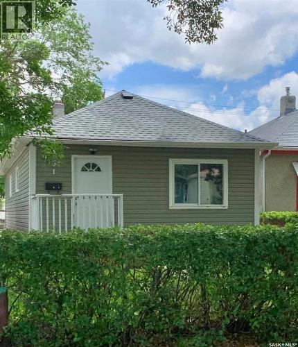 651 Queen Street, Regina, SK - Outdoor