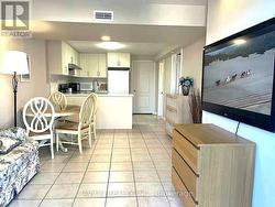 32 MANORHEIGHTS STREET  Richmond Hill, ON L4S 2H2