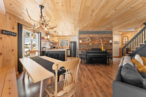 Dining Room - 168Z  - 170Z Ch. Demers, Sutton, QC - Indoor