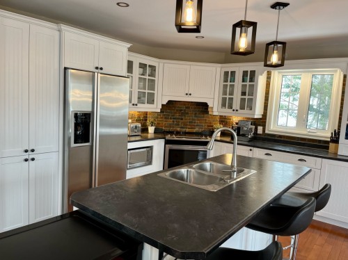 Cuisine - 261 Ch. Des Cormiers, Piedmont, QC - Indoor Photo Showing Kitchen With Double Sink