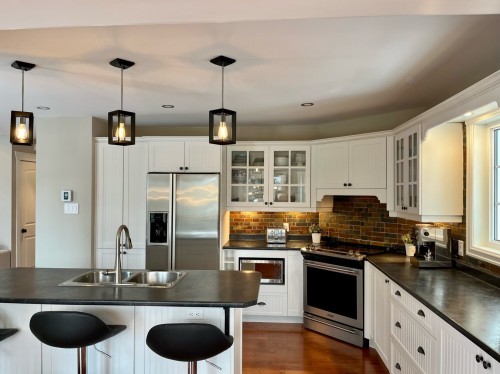 Cuisine - 261 Ch. Des Cormiers, Piedmont, QC - Indoor Photo Showing Kitchen With Double Sink