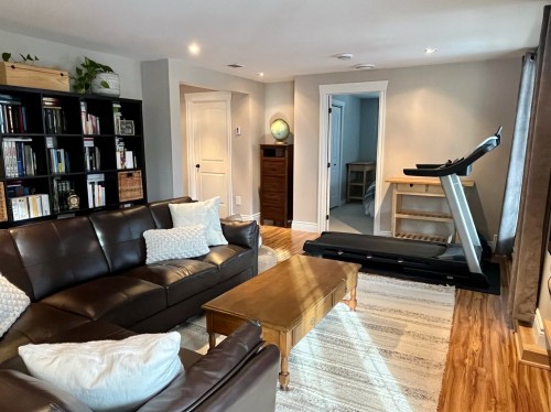 Salle familiale - 261 Ch. Des Cormiers, Piedmont, QC - Indoor Photo Showing Living Room